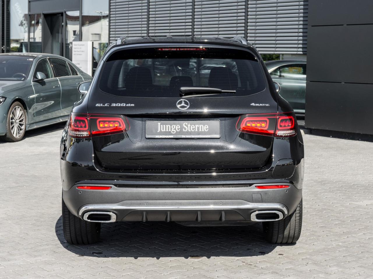 Mercedes-Benz GLC 300 de 4M AMG MBUXNavi+ EasyPack 360?