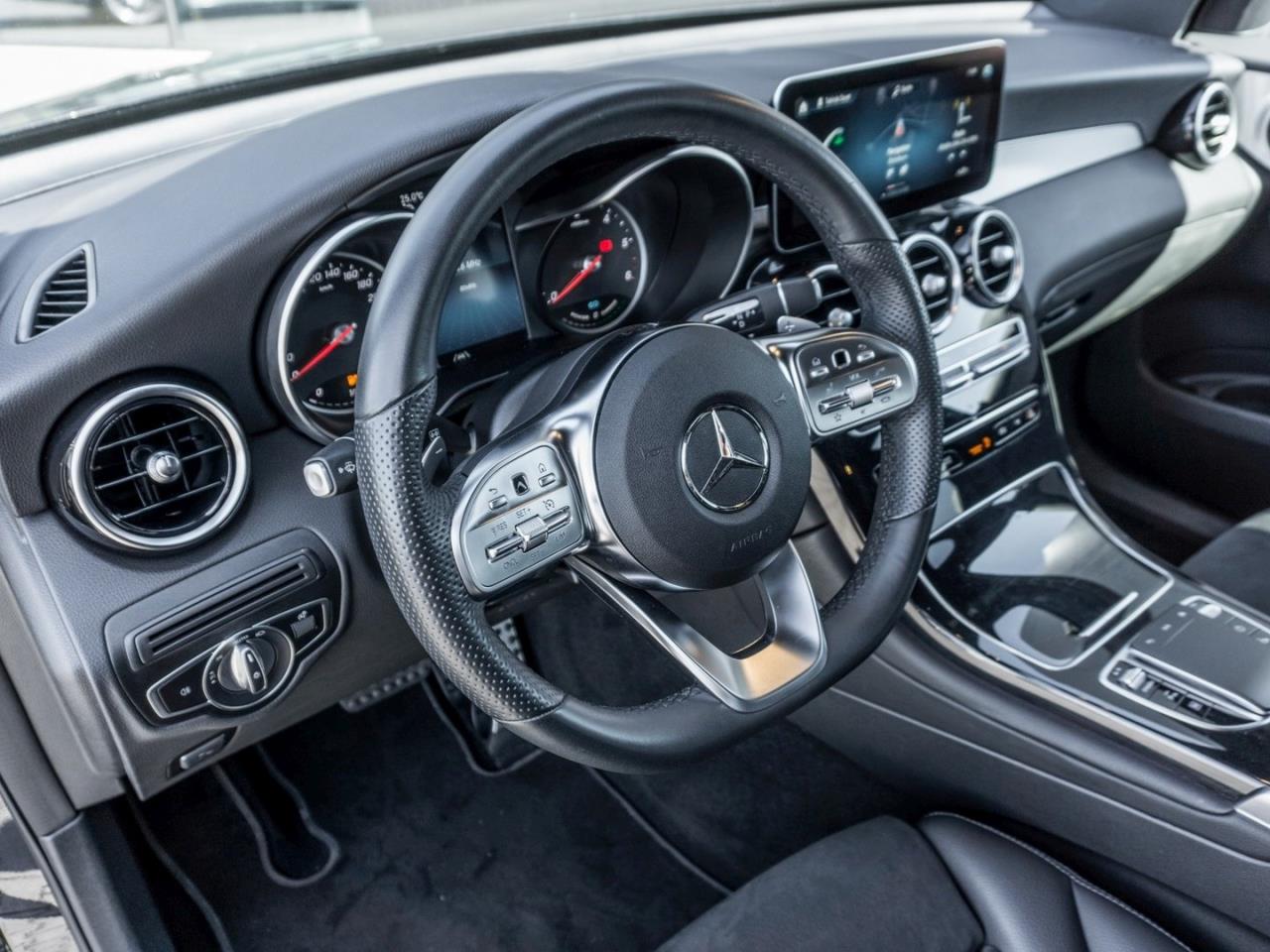 Mercedes-Benz GLC 300 de 4M AMG MBUXNavi+ EasyPack 360?