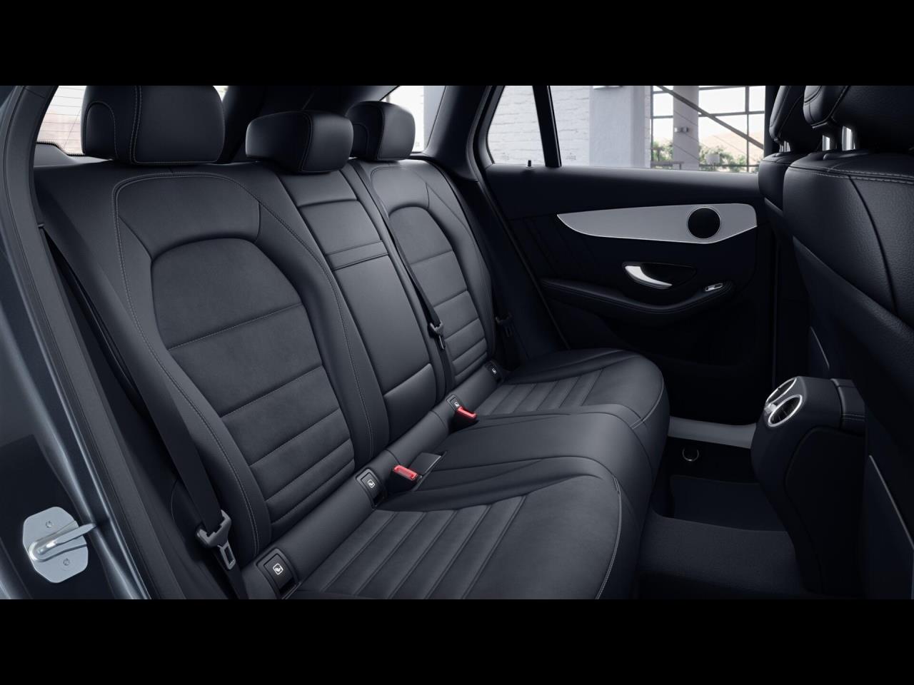 Mercedes-Benz GLC 300 de 4M AMG Panorama Kamera Easy-Pack AHK