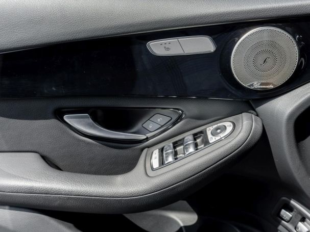 Mercedes-Benz GLC 300 e 4M MBUXNavi+ Distronic Kamera Easy-P