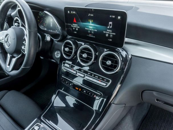 Mercedes-Benz GLC 300 e 4M MBUXNavi+ Distronic Kamera Easy-P