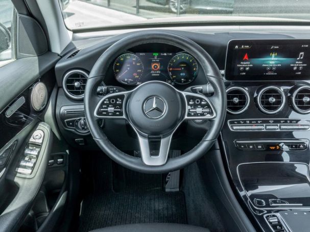 Mercedes-Benz GLC 300 e 4M MBUXNavi+ Distronic Kamera Easy-P