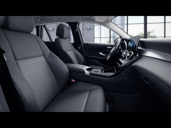 Mercedes-Benz GLC 300 e 4M MBUXNavi+ Distronic Kamera Easy-P