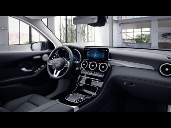 Mercedes-Benz GLC 300 e 4M MBUXNavi+ Distronic Kamera Easy-P