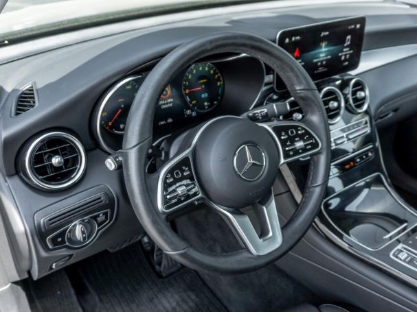 Mercedes-Benz GLC 300 e 4M MBUXNavi+ Distronic Kamera Easy-P