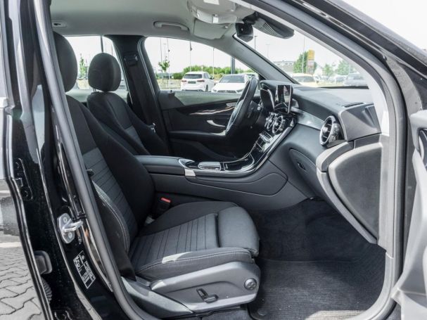 Mercedes-Benz GLC 300 e 4M MBUXNavi+ Distronic Kamera Easy-P