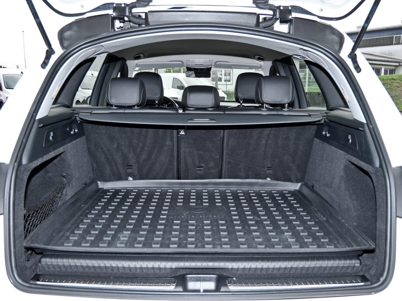 Mercedes-Benz GLC 300 e 4M AMG Navi Kamera Sitzkomfort-Paket