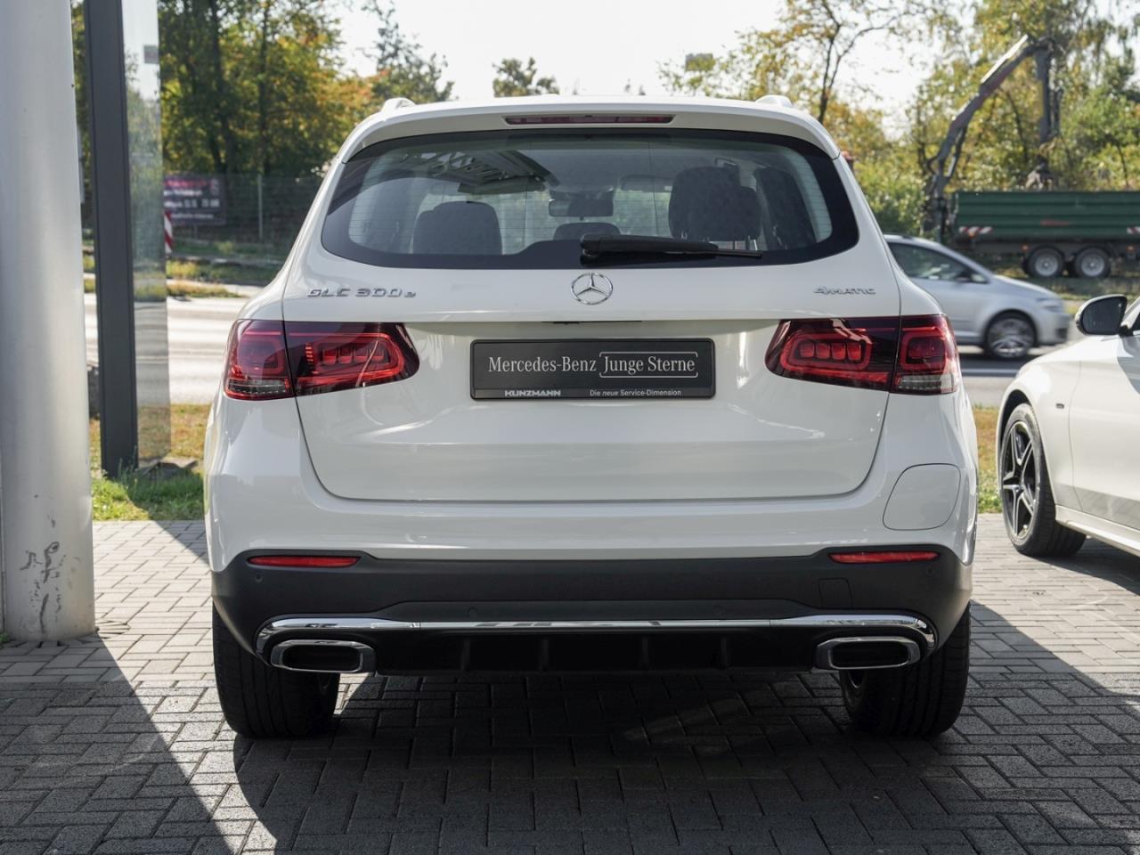 Mercedes-Benz GLC 300 e 4M AMG MBUX-Navi Klima Kamera Keyless