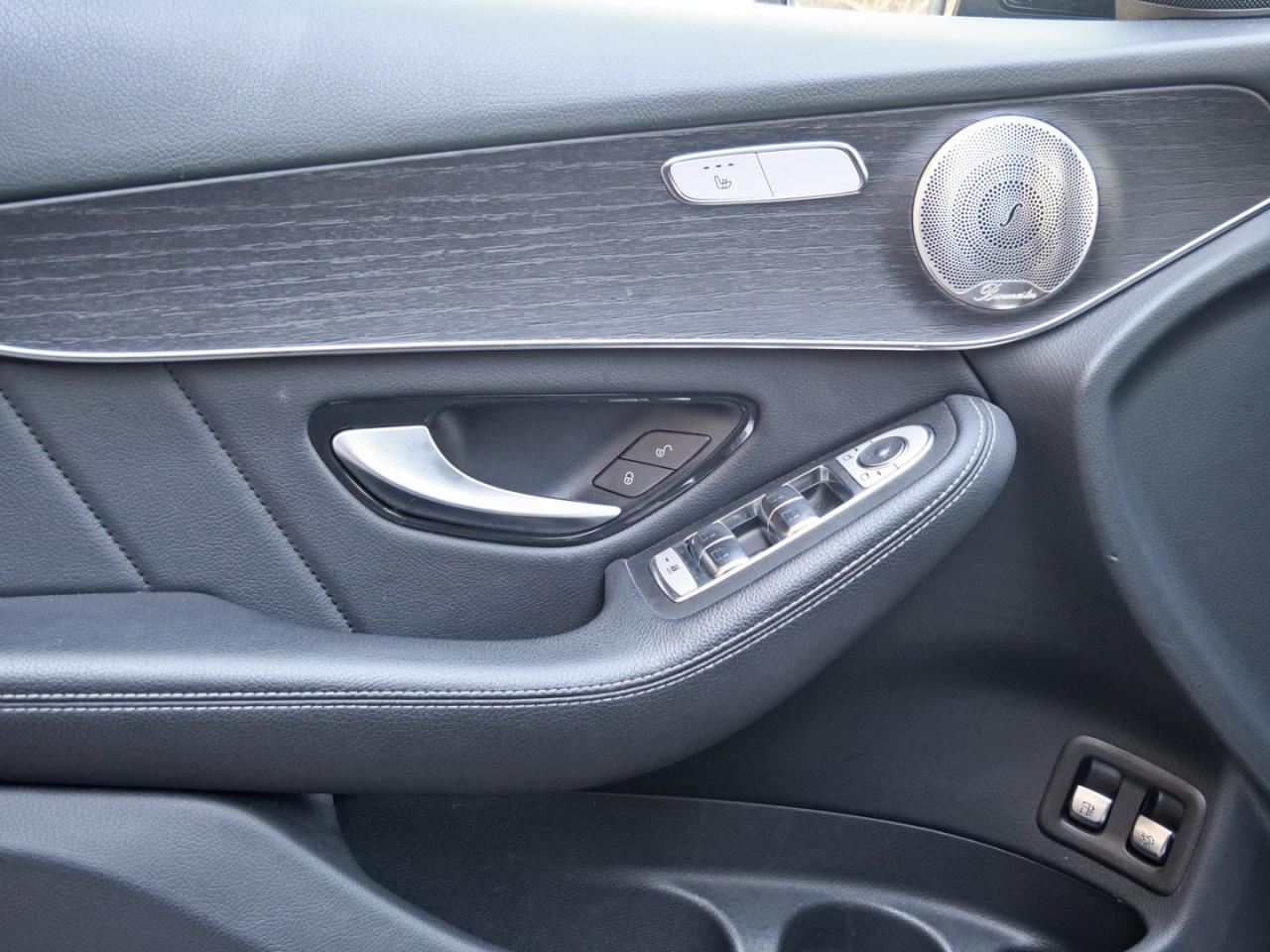 Mercedes-Benz GLC 300 e 4M AMG Kamera Burmester Easy-Pack AHK