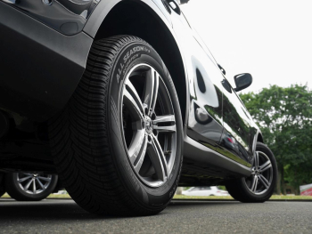 Mercedes-Benz GLC 300 e 4M MBUX Navi Kamera Park-Paket