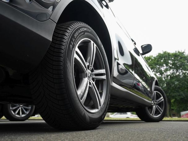 Mercedes-Benz GLC 300 e 4M MBUX Navi Kamera Park-Paket