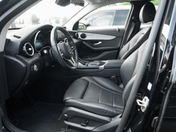 Mercedes-Benz GLC 300 e 4M MBUX Navi Kamera Park-Paket