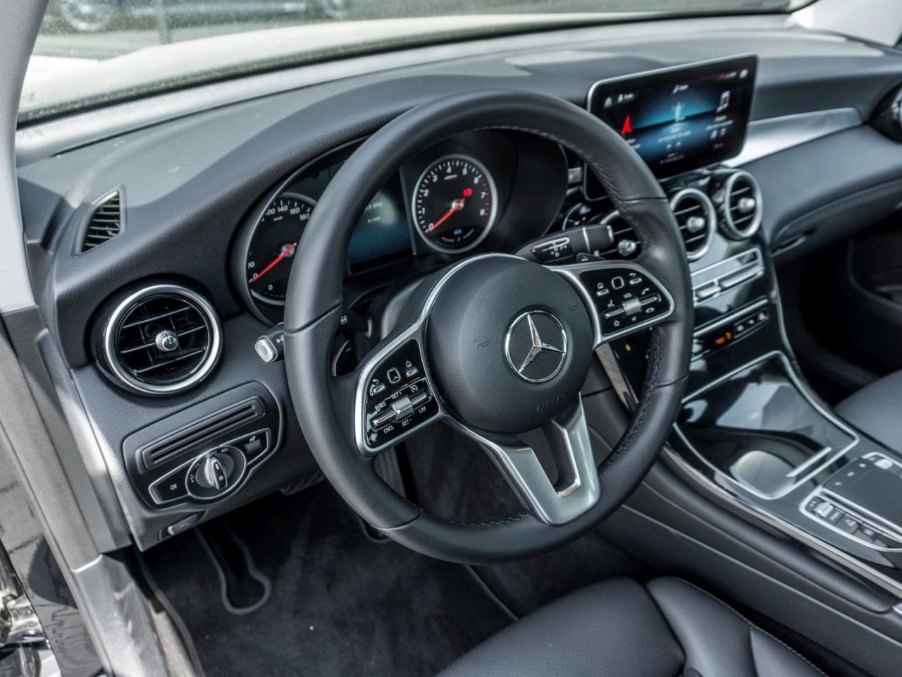 Mercedes-Benz GLC 300 e 4M MBUX Navi+ Easypack 360° AHK