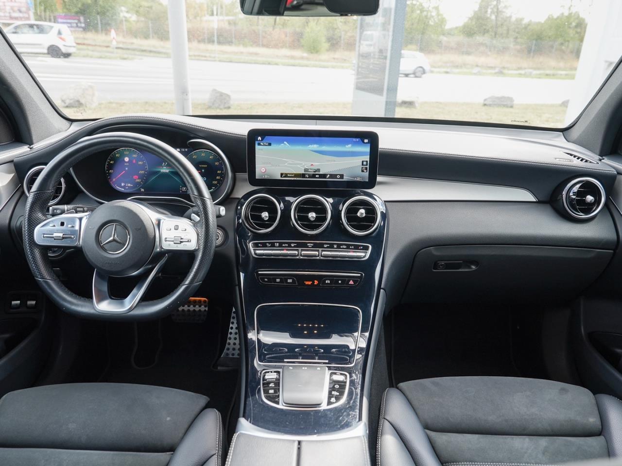 Mercedes-Benz GLC 300 e 4M AMG Night Navi AHK Kamera Easy-Pack