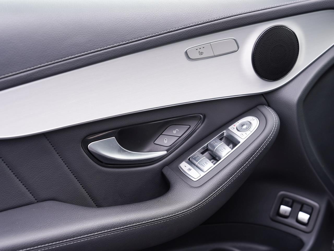 Mercedes-Benz GLC 300 e 4M AMG Night Navi AHK Kamera Easy-Pack
