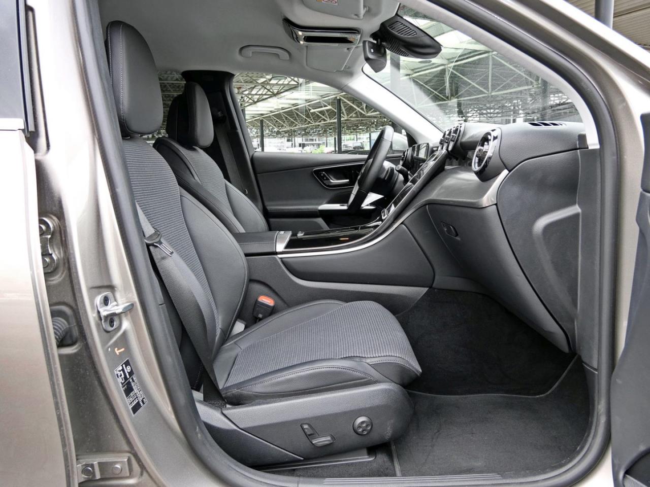 Mercedes-Benz GLC 200 4M Avantgarde Ambiente Kamera AHK EasyP