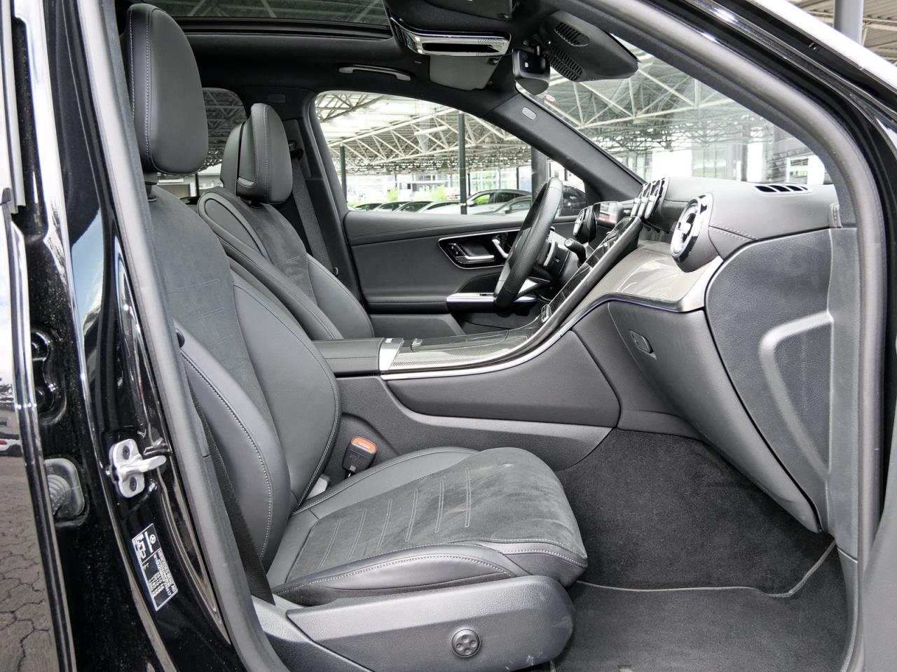 Mercedes-Benz GLC 200 4M AMG Night Distronic Panorama Kamera