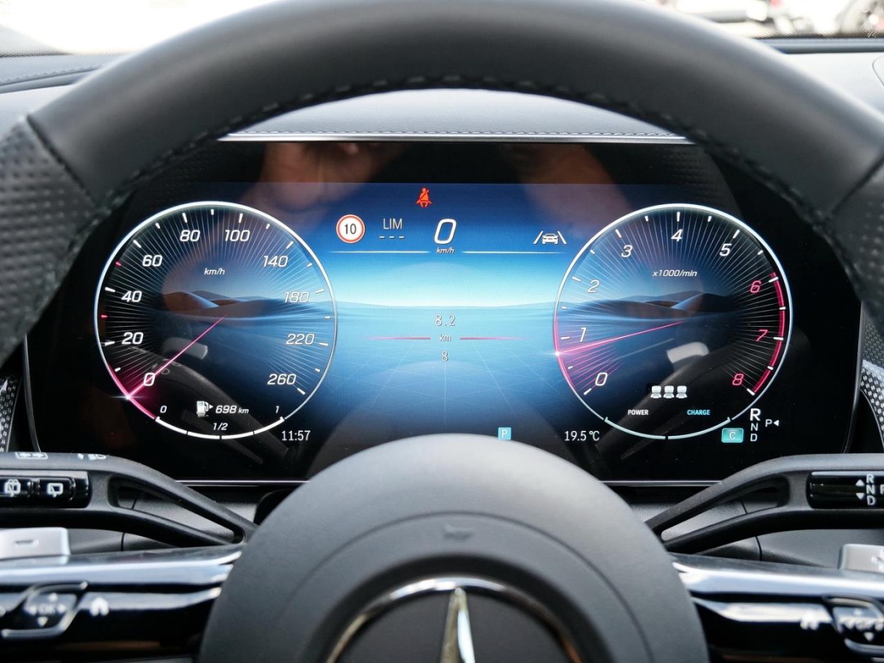Mercedes-Benz GLC 200 4MATIC AMG Night Distronic AHK Memory