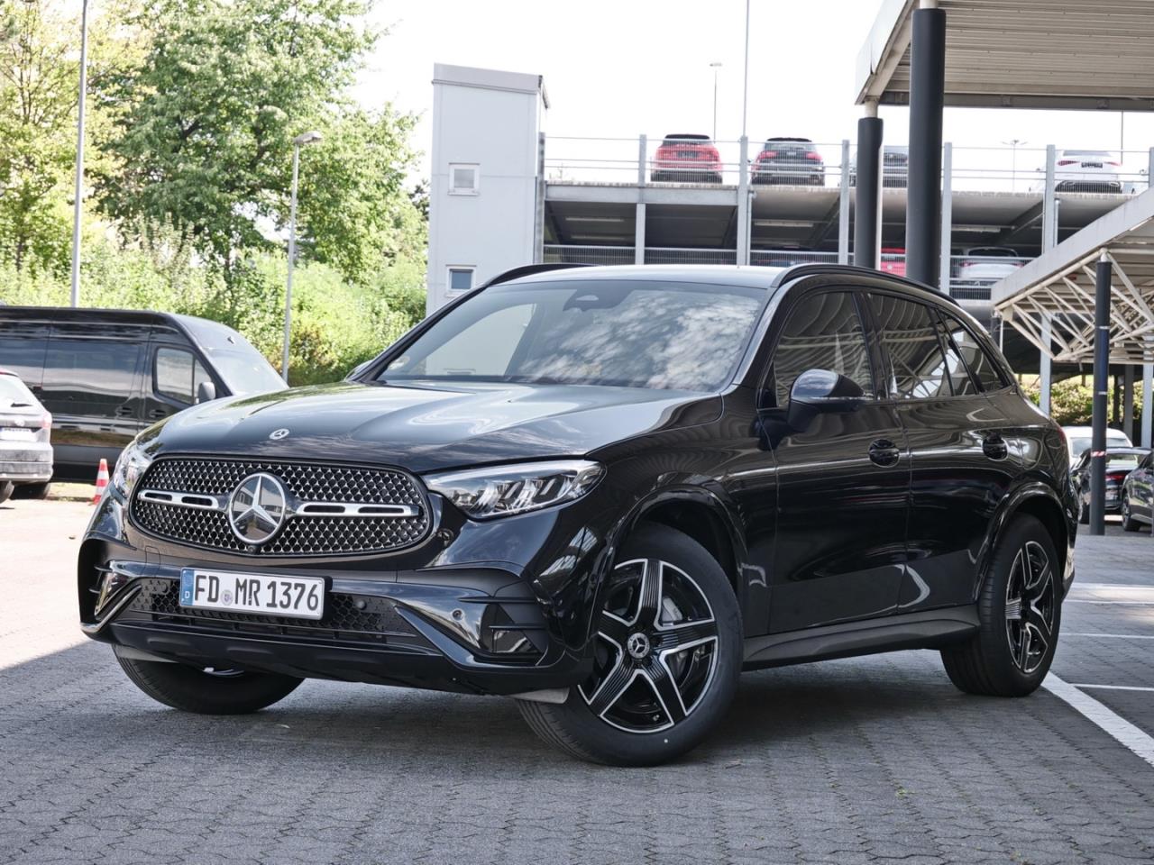 Mercedes-Benz GLC 200 4MATIC AMG Night Distronic AHK Memory