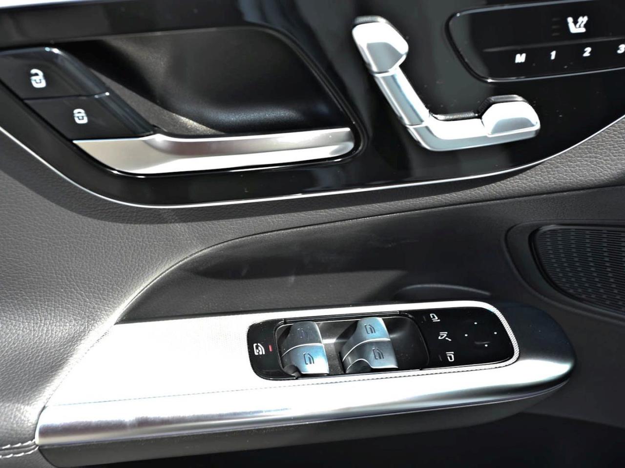 Mercedes-Benz GLC 200 4MATIC AMG Night Panorama 360° AHK