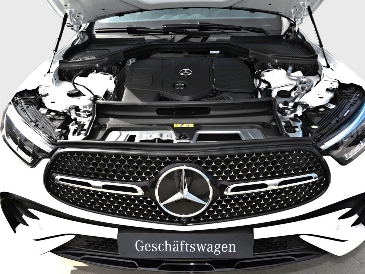 Mercedes-Benz GLC 200 4MATIC AMG Night Panorama 360° AHK