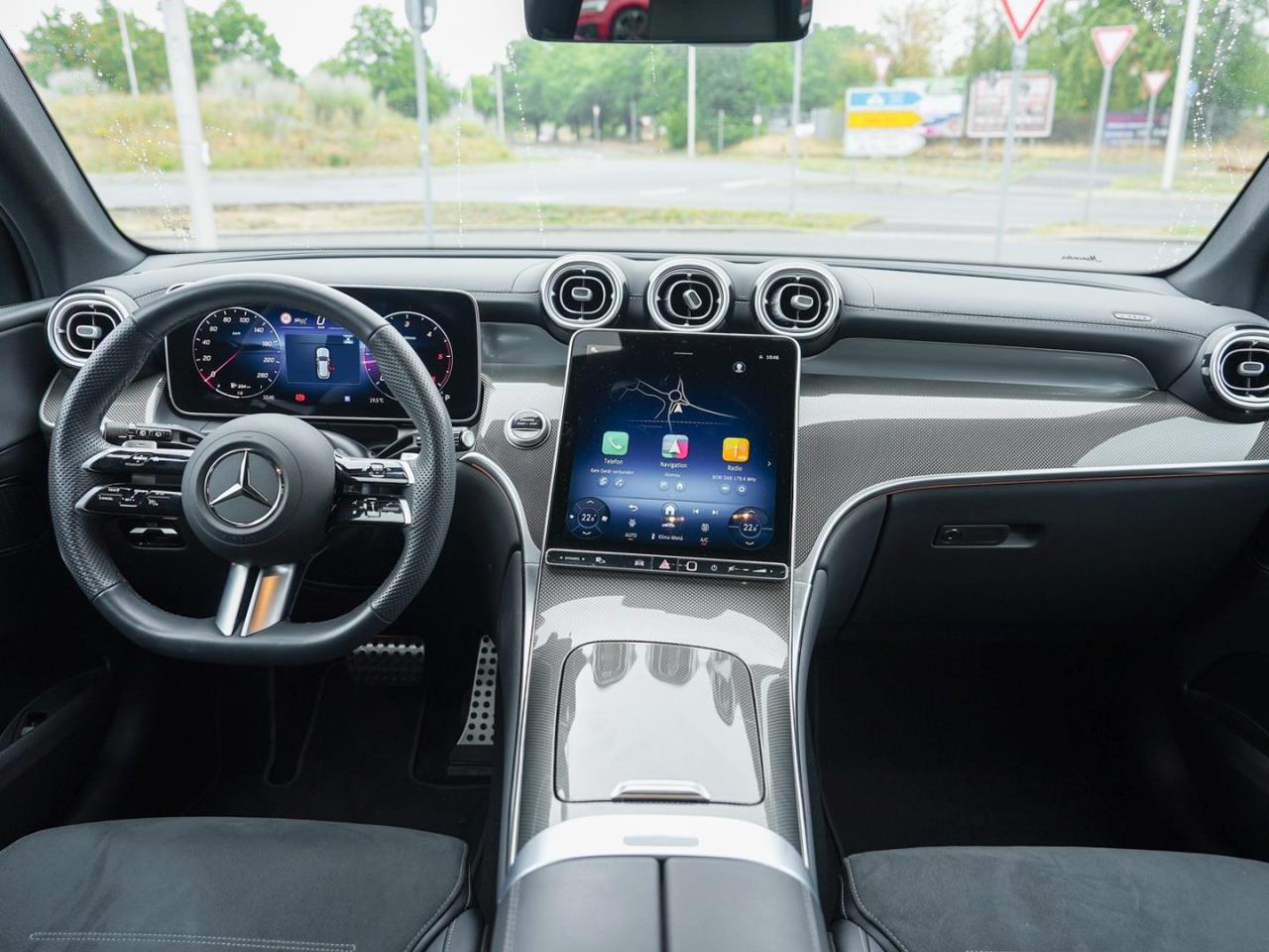 Mercedes-Benz GLC 220 d 4M AMG Distronic Memory 360? AHK