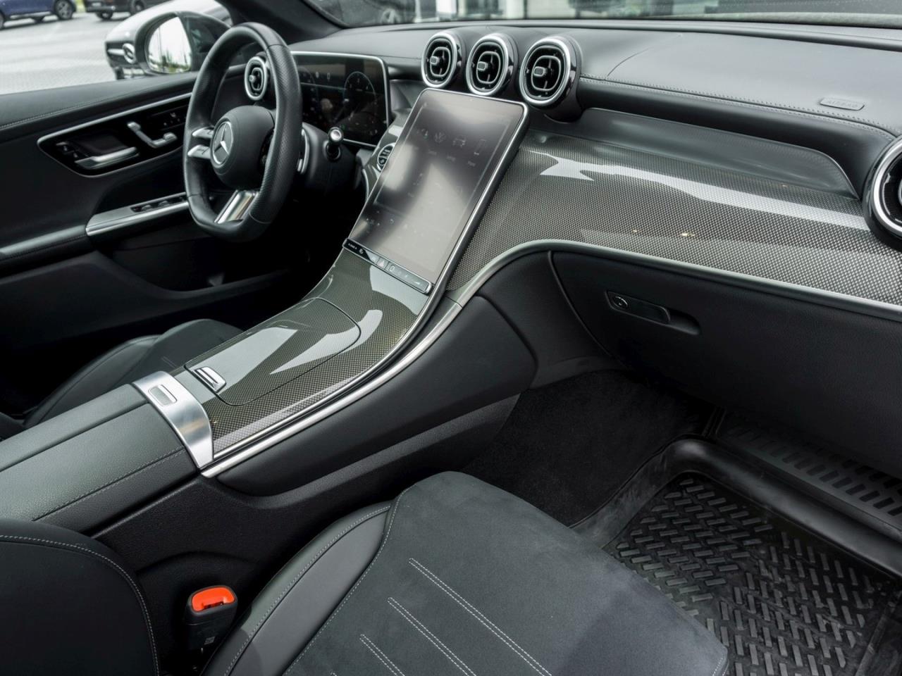 Mercedes-Benz GLC 220 d 4M AMG Night Panorama Kamera AHK