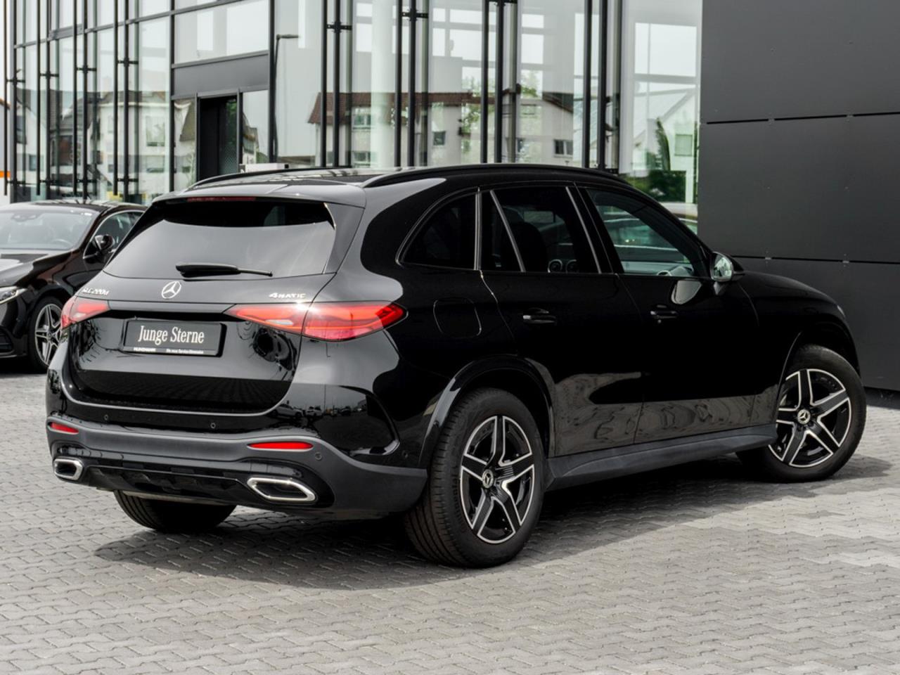 Mercedes-Benz GLC 220 d 4M AMG Night Panorama Kamera AHK