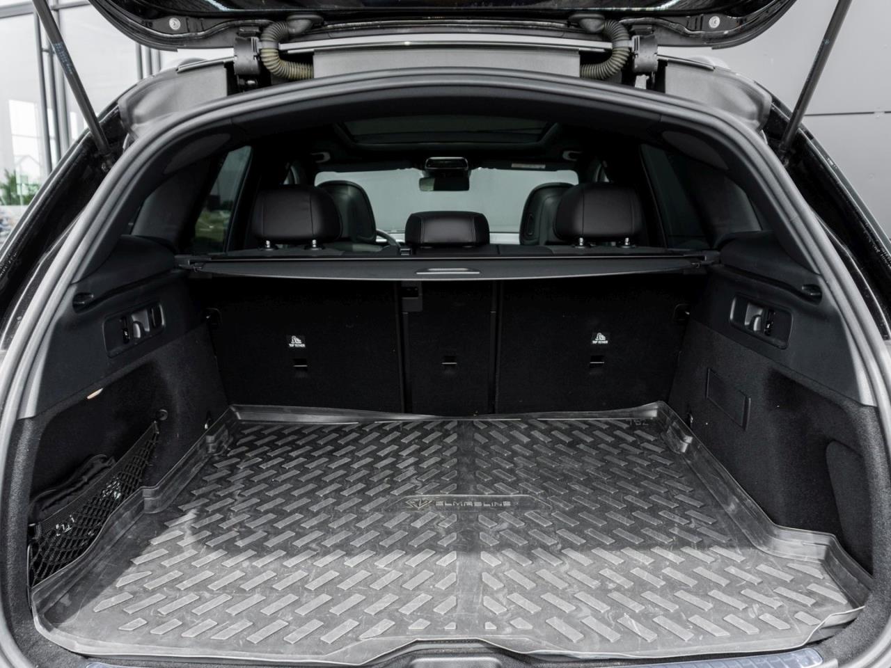 Mercedes-Benz GLC 220 d 4M AMG Night Panorama Kamera AHK
