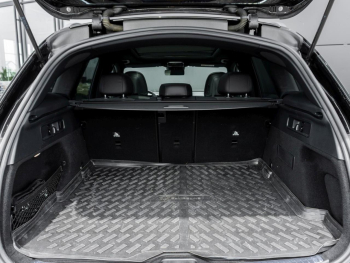 Mercedes-Benz GLC 220 d 4M AMG Night Panorama Kamera AHK