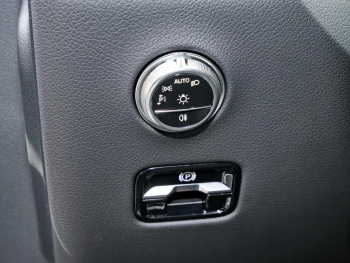 Mercedes-Benz GLC 220 d 4MATIC AMG Distronic 360° AHK Memory