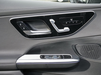 Mercedes-Benz GLC 220 d 4MATIC AMG Distronic 360° AHK Memory