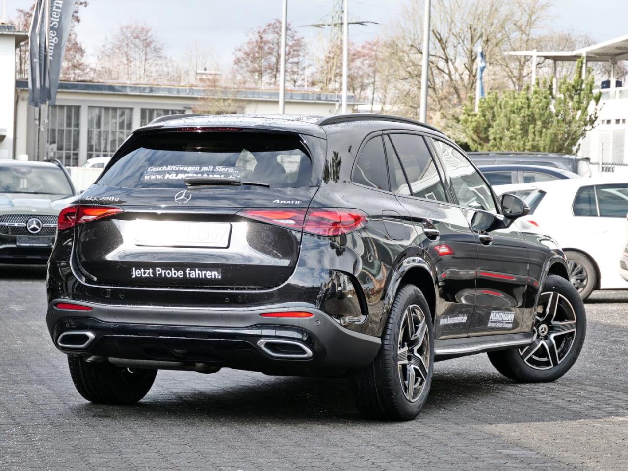 Mercedes-Benz GLC 220 d 4MATIC AMG Distronic 360° AHK Memory
