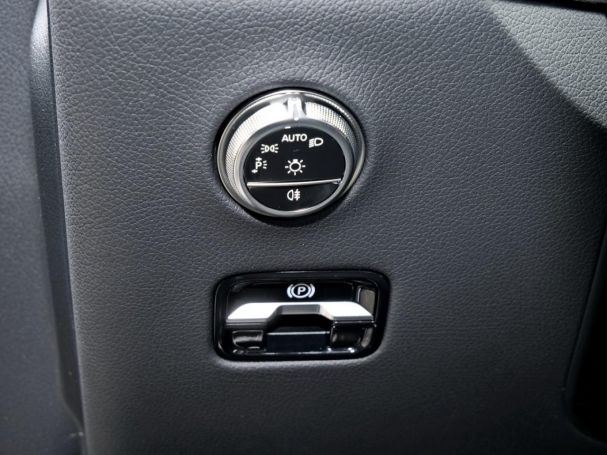 Mercedes-Benz GLC 220 d 4MATIC AMG Night Distronic AHK Panorama