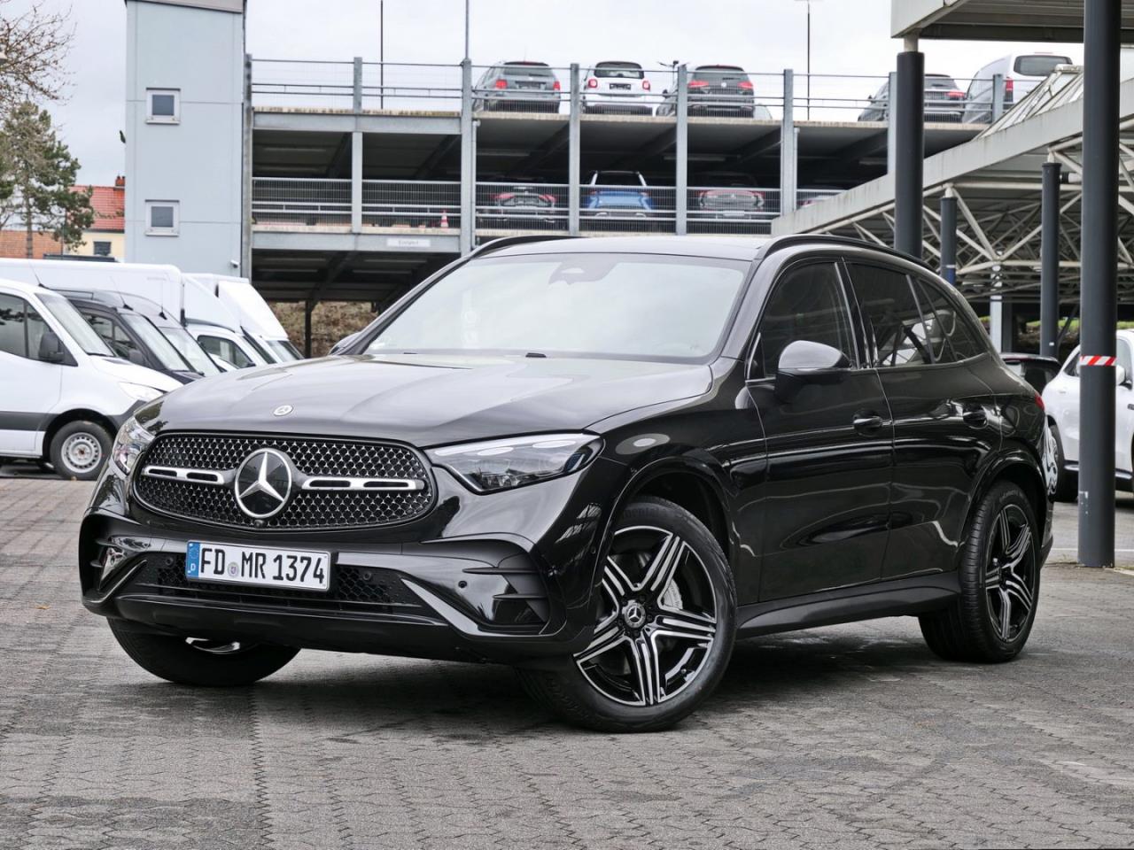 Mercedes-Benz GLC 220 d 4MATIC AMG Night Distronic AHK Panorama