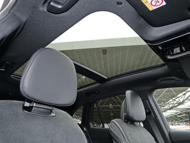 Mercedes-Benz GLC 220 d 4MATIC AMG Night Distronic AHK Panorama