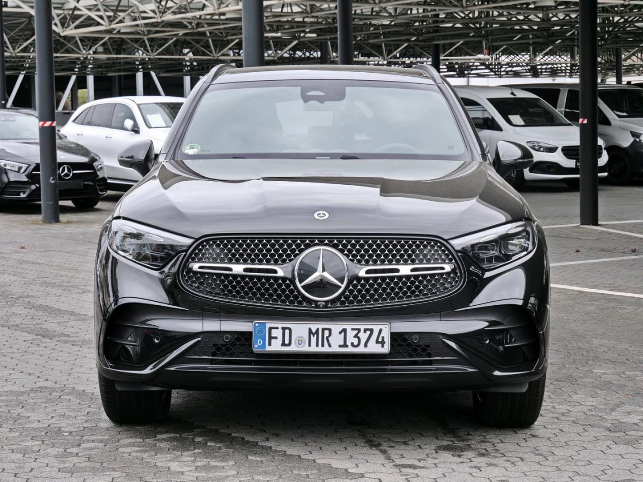 Mercedes-Benz GLC 220 d 4MATIC AMG Night Distronic AHK Panorama