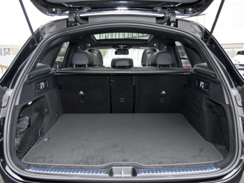 Mercedes-Benz GLC 220 d 4MATIC AMG Night Distronic AHK Panorama