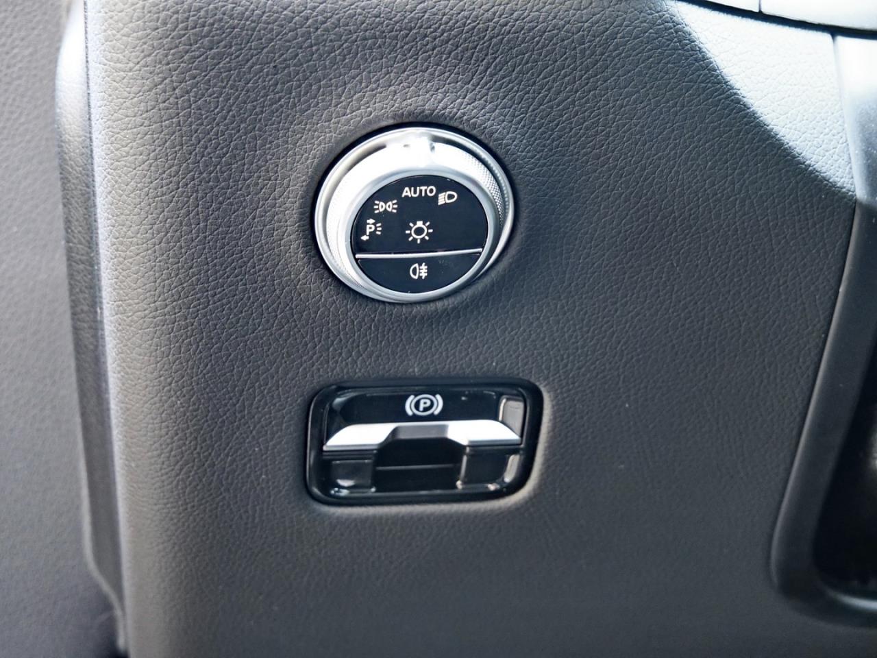 Mercedes-Benz GLC 220 d 4MATIC AMG Panorama Distronic 360° AHK