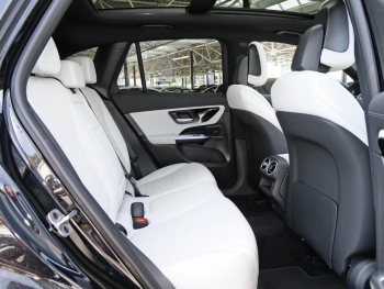 Mercedes-Benz GLC 220 d 4MATIC AMG Distronic Panorama 360° AHK