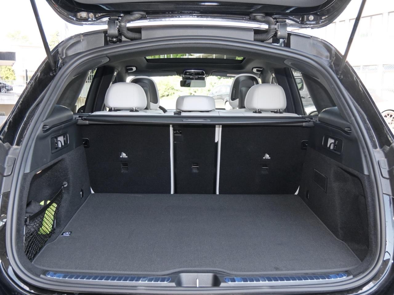 Mercedes-Benz GLC 220 d 4MATIC AMG Distronic Panorama 360° AHK