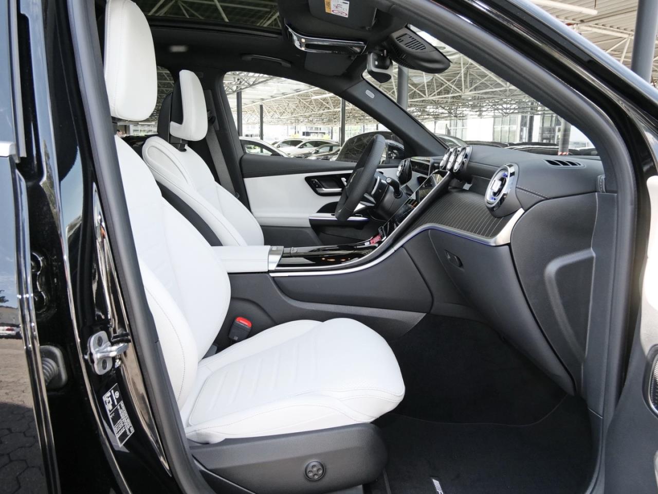 Mercedes-Benz GLC 220 d 4MATIC AMG Distronic Panorama 360° AHK