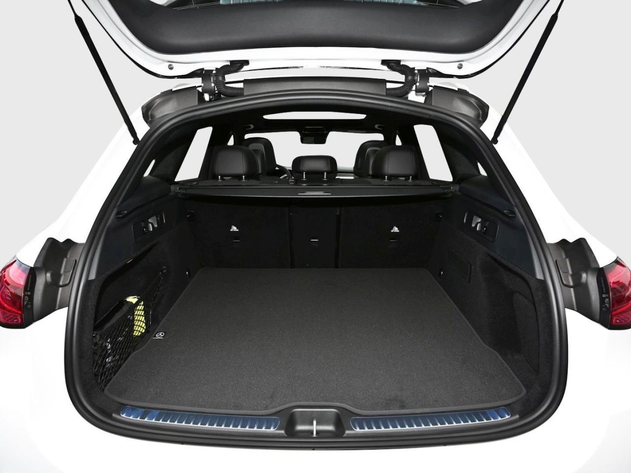 Mercedes-Benz GLC 300 d 4M Edition AMG Night AHK Panorama 360?