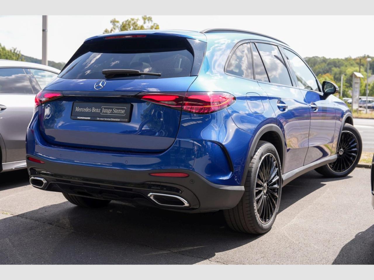 Mercedes-Benz GLC 300 d 4M AMG Night AHK Panorama Standhzg