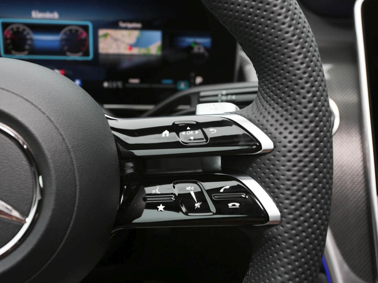 Mercedes-Benz GLC 300 d 4MATIC AMG Night Panorama 360° Memory