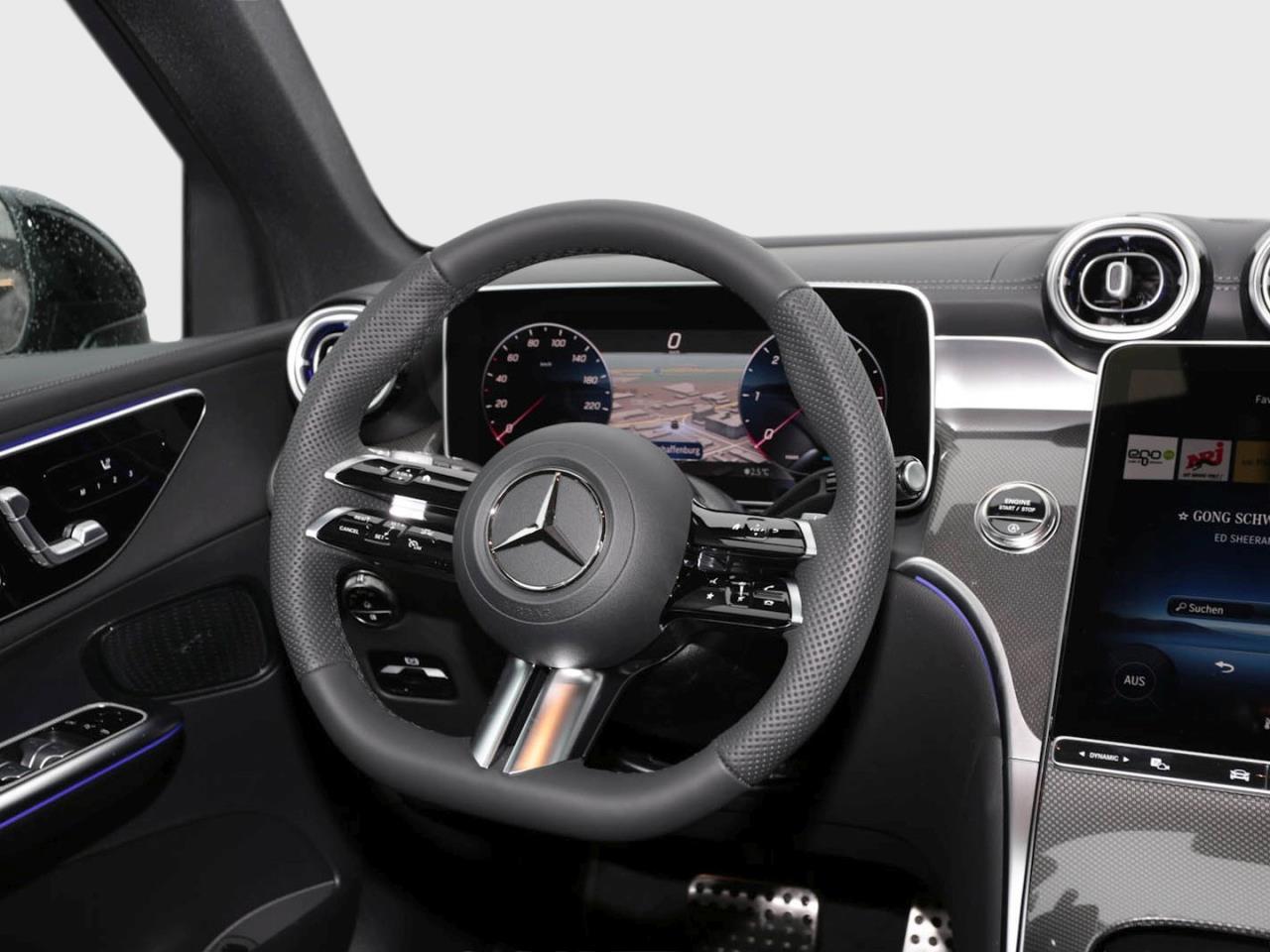 Mercedes-Benz GLC 300 d 4MATIC AMG Night Panorama 360° Memory