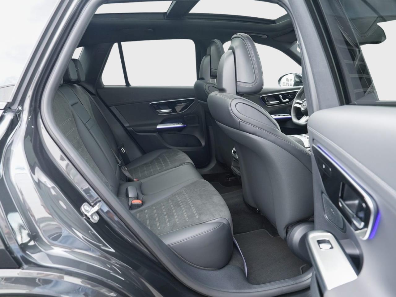 Mercedes-Benz GLC 300 d 4MATIC AMG Night Distronic AHK Panorama