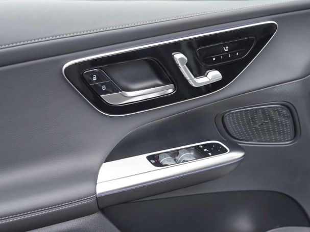 Mercedes-Benz GLC 300 d 4MATIC AMG Night Distronic AHK Panorama