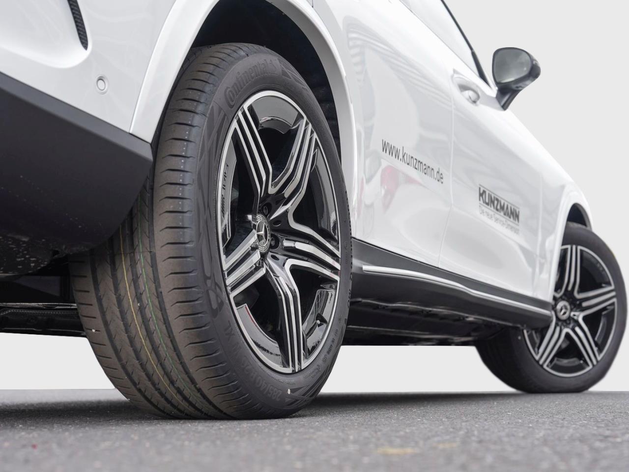 Mercedes-Benz GLC 300 d 4MATIC AMG Night Distronic AHK Panorama