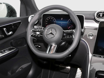 Mercedes-Benz GLC 300 d 4MATIC AMG Panorama 360° Distronic AHK